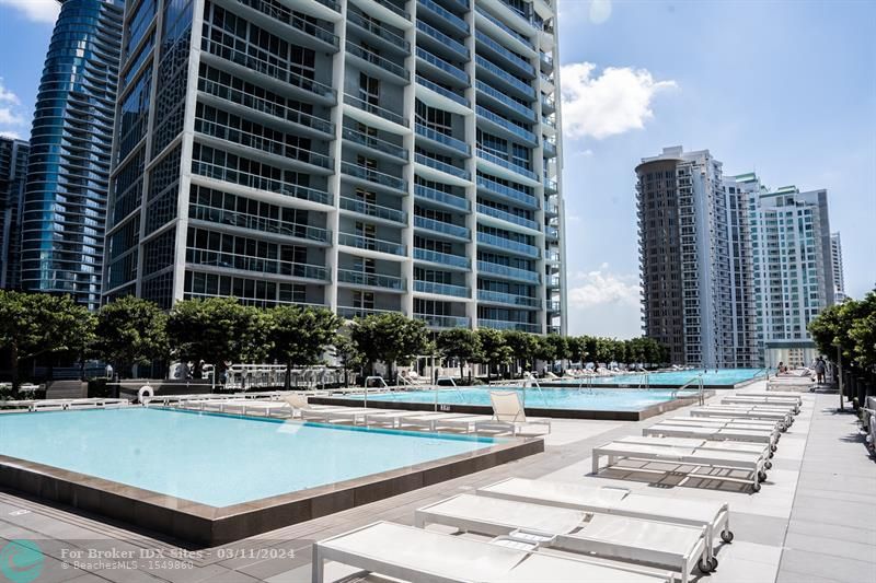 Image 27 of 52 For 495 Brickell Ave  811