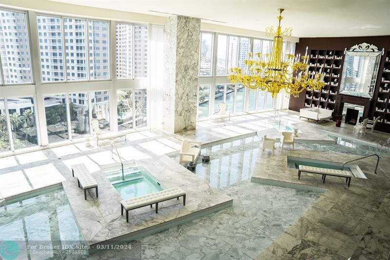 Image 31 of 52 For 495 Brickell Ave  811