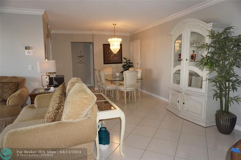 Image 8 of 19 For 2701 Ocean Blvd  3b