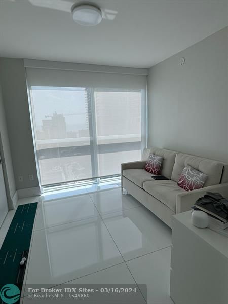 Image 23 of 47 For 1080 Brickell Ave  3700-3701