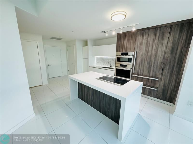 Details for 851 1st Ave  3202, Miami, FL 33132