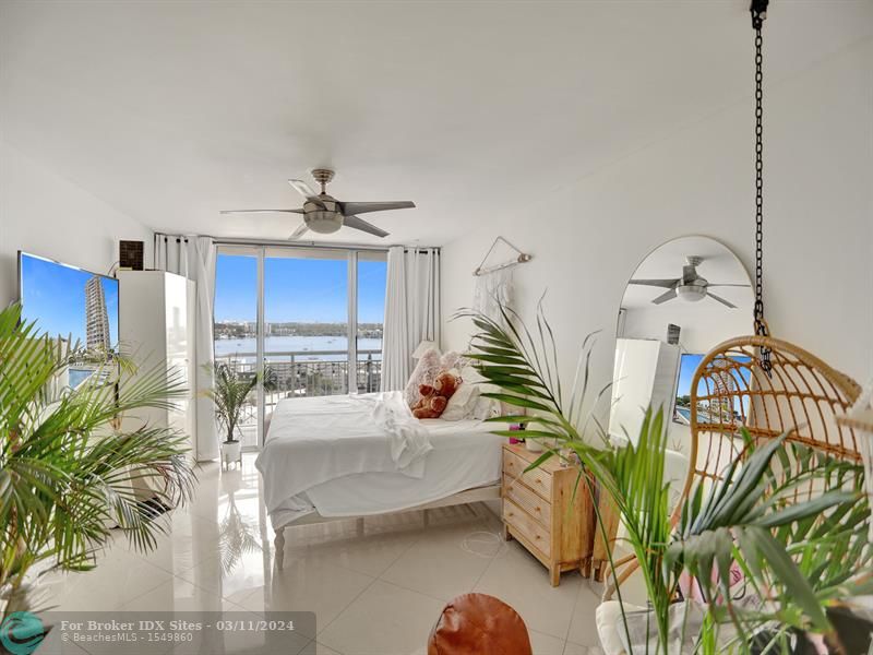 Image 19 of 47 For 18041 Biscayne Blvd  1805-4