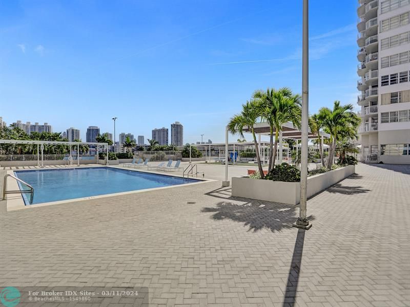 Image 41 of 47 For 18041 Biscayne Blvd  1805-4