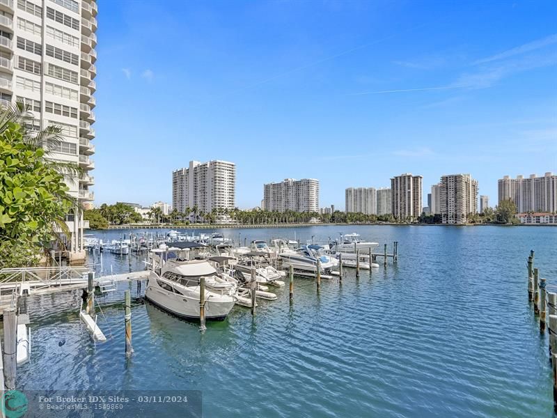 Image 43 of 47 For 18041 Biscayne Blvd  1805-4