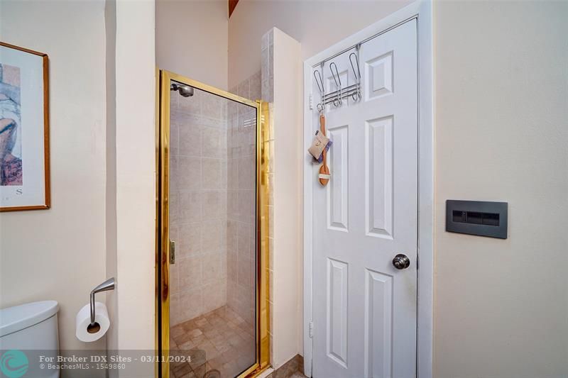 Image 31 of 63 For 2709 Parkview Dr  2709