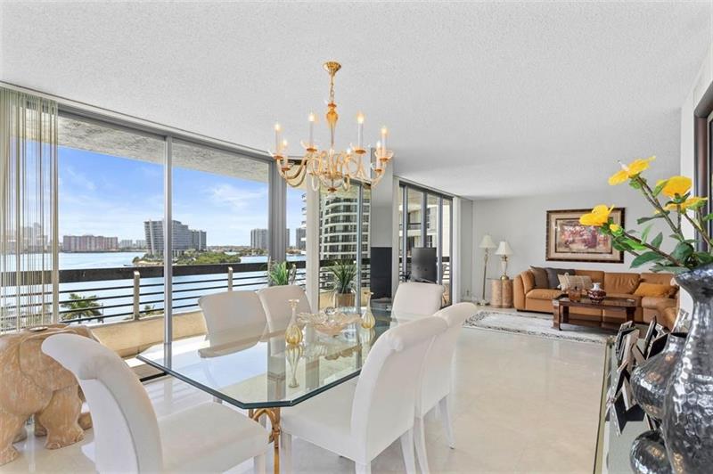 Image 10 of 29 For 3530 Mystic Pointe Dr  910