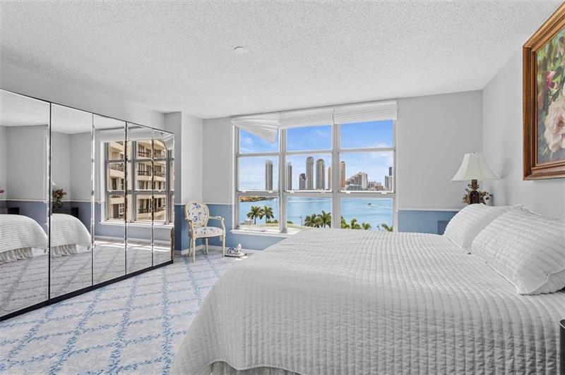 Image 15 of 29 For 3530 Mystic Pointe Dr  910