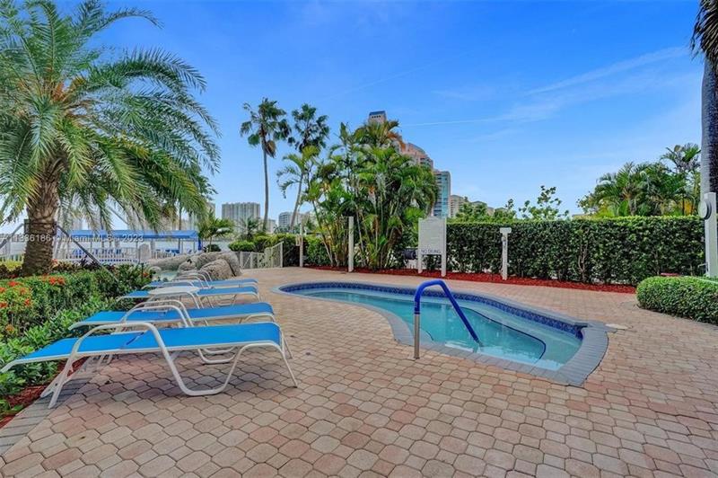 Image 24 of 29 For 3530 Mystic Pointe Dr  910