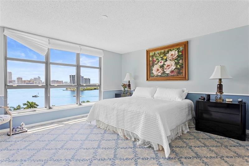 Image 29 of 29 For 3530 Mystic Pointe Dr  910