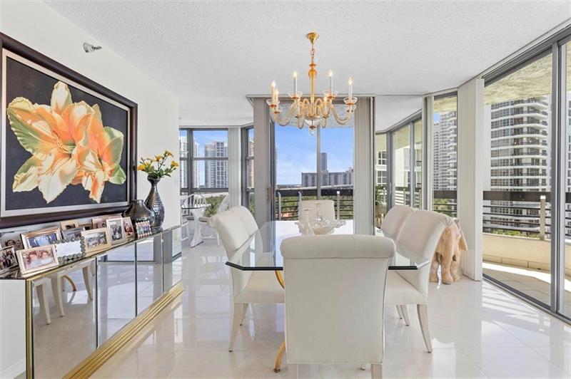 Image 9 of 29 For 3530 Mystic Pointe Dr  910