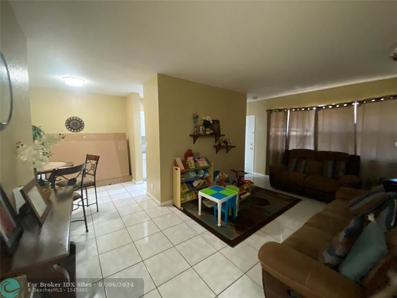 Image 11 of 11 For 11580 42nd St  11580