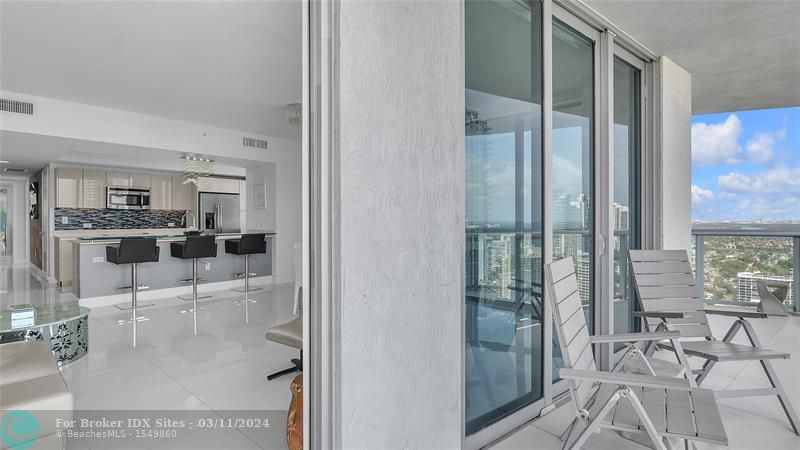 Image 12 of 38 For 2600 Hallandale Beach Blvd  T3202