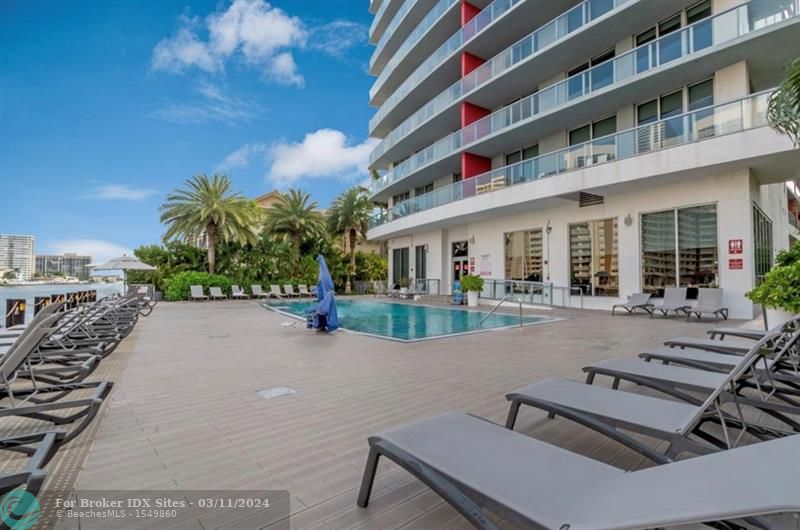 Image 35 of 38 For 2600 Hallandale Beach Blvd  T3202