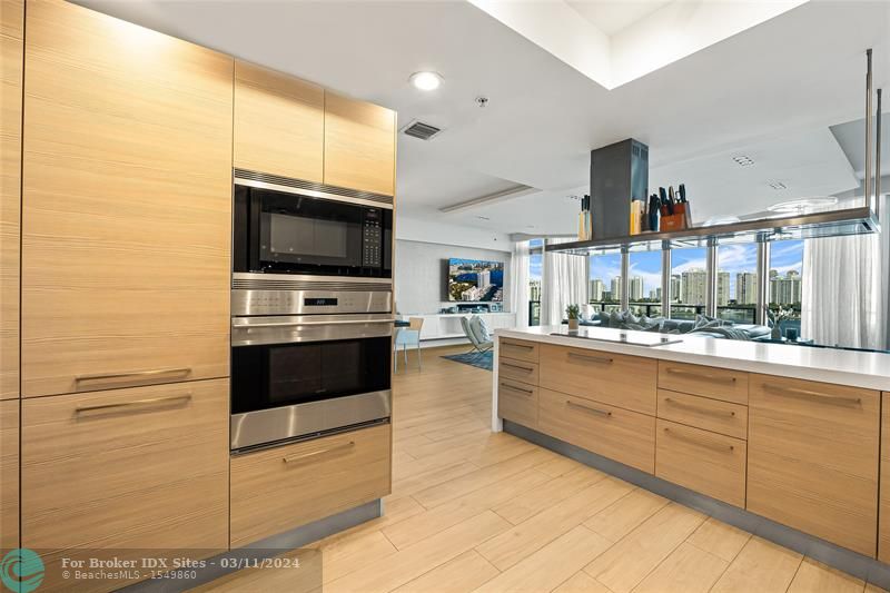 Image 10 of 62 For 17301 Biscayne Blvd  1011