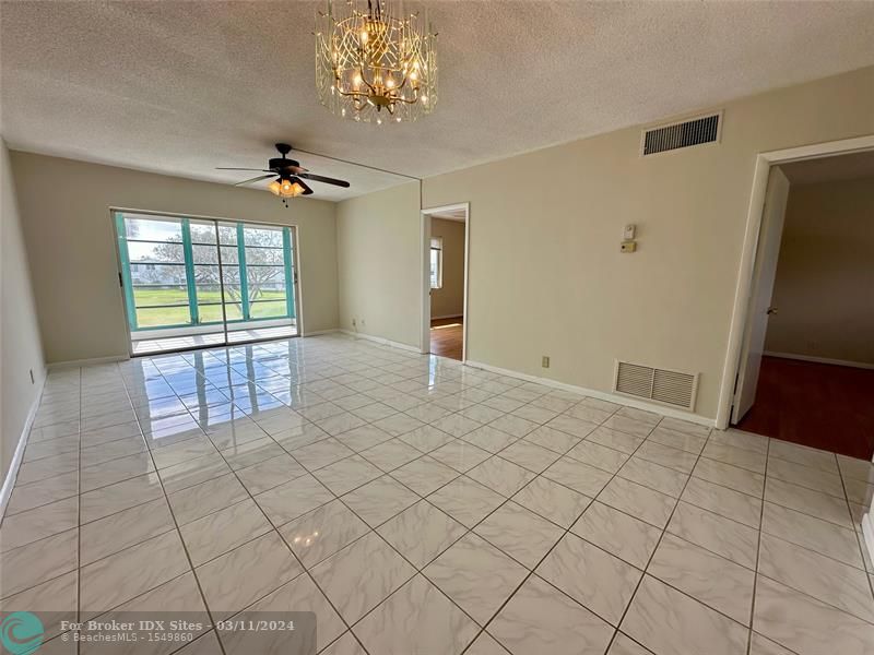 Image 6 of 21 For 2650 Golf Blvd  256