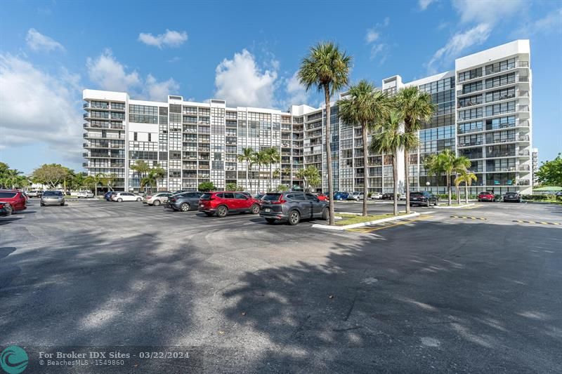 Details for 800 Parkview Dr  919, Hallandale Beach, FL 33009