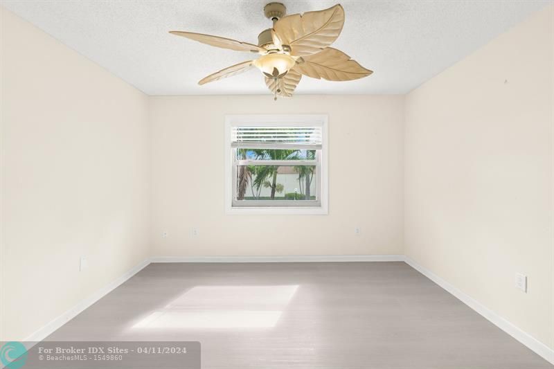 Image 22 of 32 For 5180 Sabal Palm Blvd  233