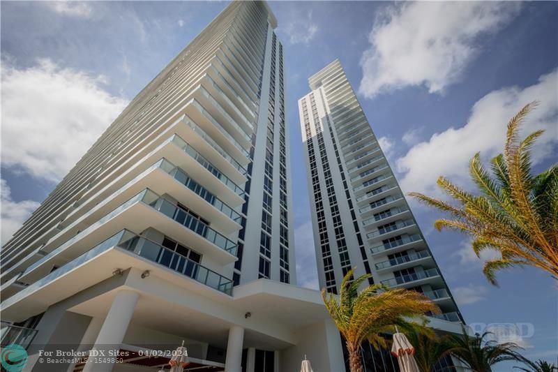 Image 18 of 32 For 16385 Biscayne Blvd  406