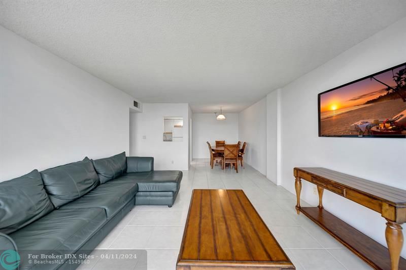 Image 13 of 51 For 2121 Ocean Blvd  704w