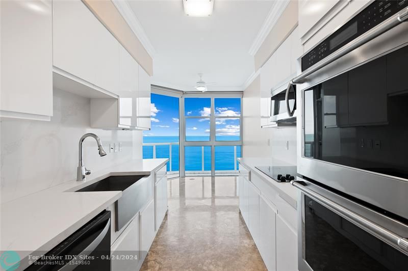 Image 11 of 54 For 6051 Ocean Dr  807n