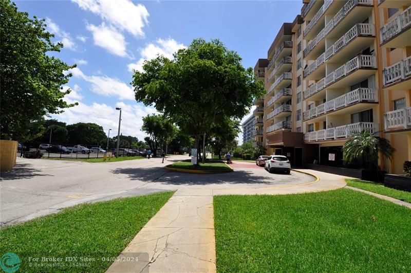 Details for 15600 7th Ave  710, Miami, FL 33169