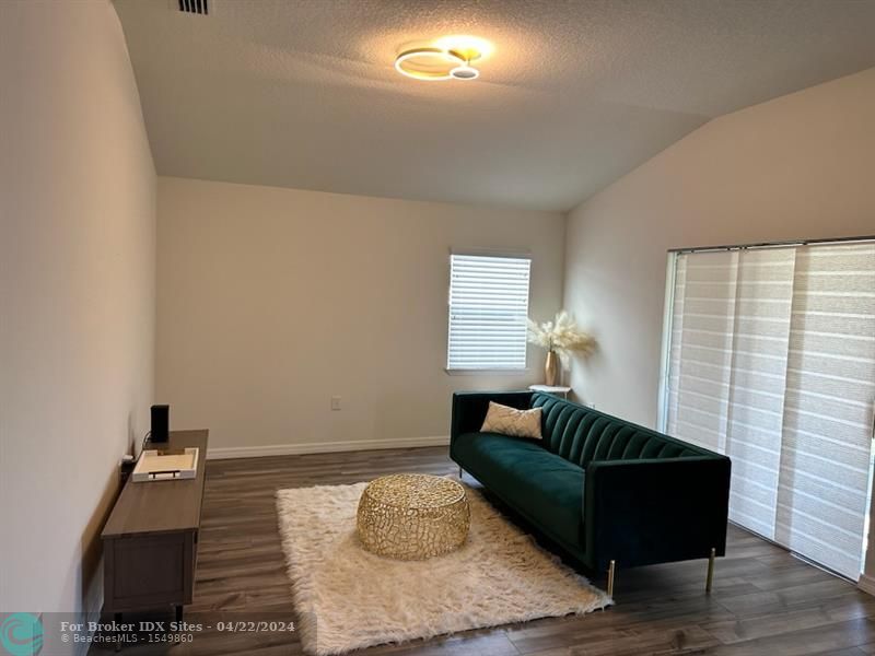 Image 6 of 17 For 1099 Dania Circle