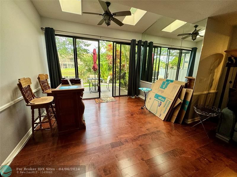 Image 14 of 39 For 4421 Carambola Circle S  2626