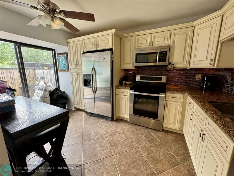 Image 3 of 39 For 4421 Carambola Circle S  2626