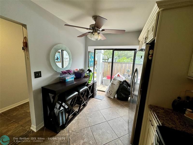 Image 5 of 39 For 4421 Carambola Circle S  2626