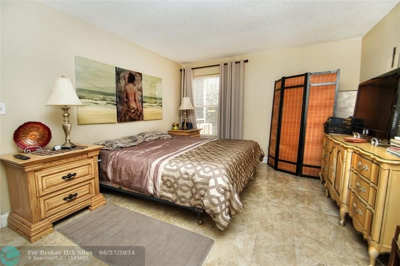 Image 12 of 23 For 8400 Lagos De Campo Blvd  302