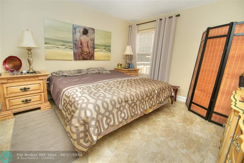 Image 13 of 23 For 8400 Lagos De Campo Blvd  302