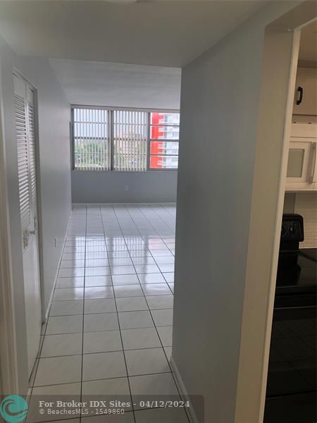 Image 12 of 46 For 1351 Miami Gardens Dr  503e