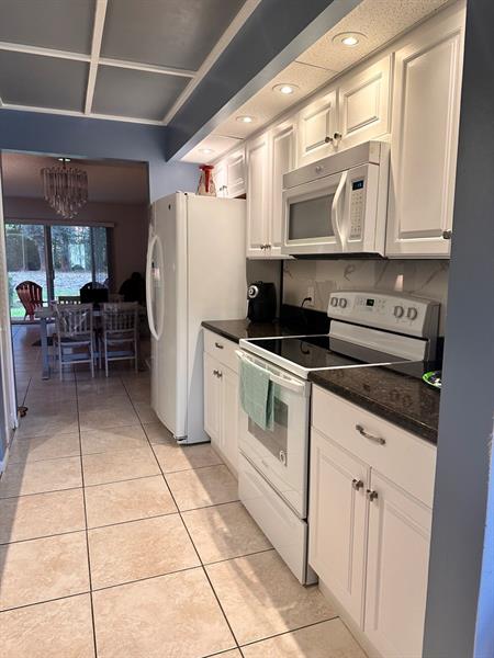 Image 6 of 14 For 800 142nd Ave  104-n