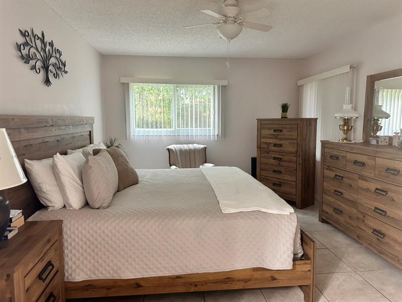 Image 8 of 14 For 800 142nd Ave  104-n