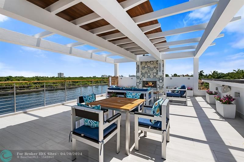 Image 15 of 91 For 2110 Intracoastal Dr