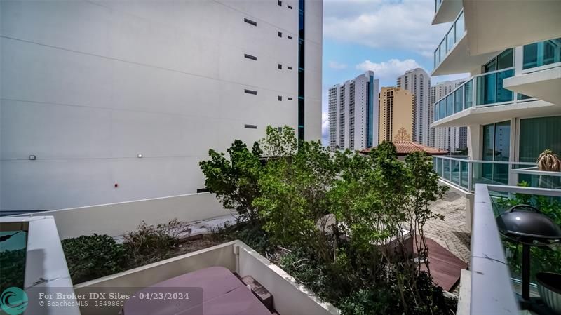 Image 24 of 38 For 150 Sunny Isles Blvd  601