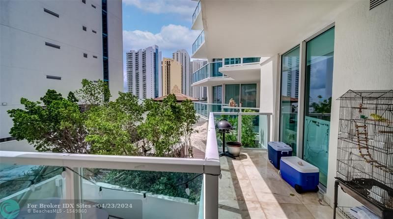 Image 25 of 38 For 150 Sunny Isles Blvd  601