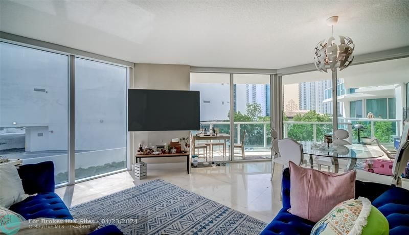 Image 4 of 38 For 150 Sunny Isles Blvd  601