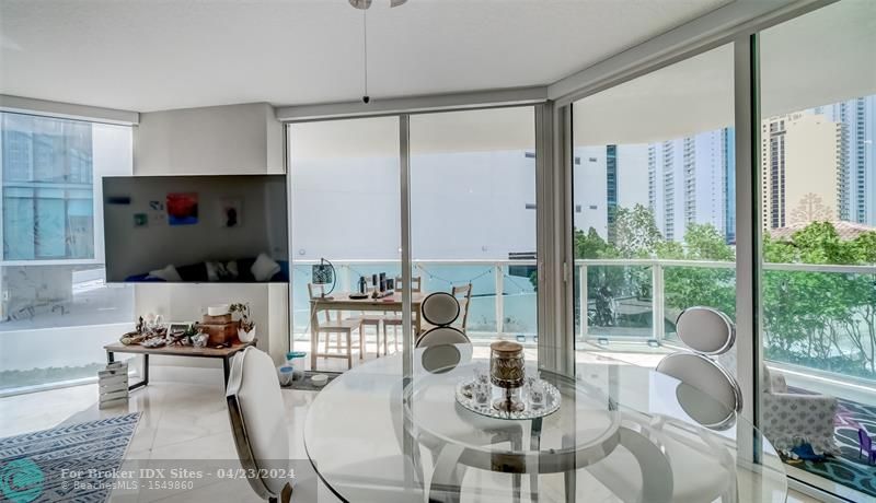 Image 6 of 38 For 150 Sunny Isles Blvd  601