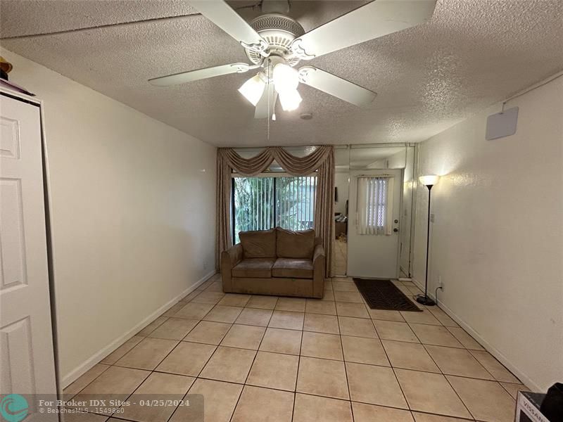 Image 5 of 11 For 11390 Royal Palm Blvd  11390