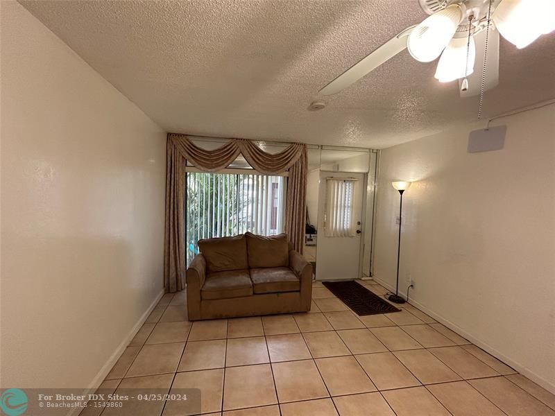 Image 6 of 11 For 11390 Royal Palm Blvd  11390