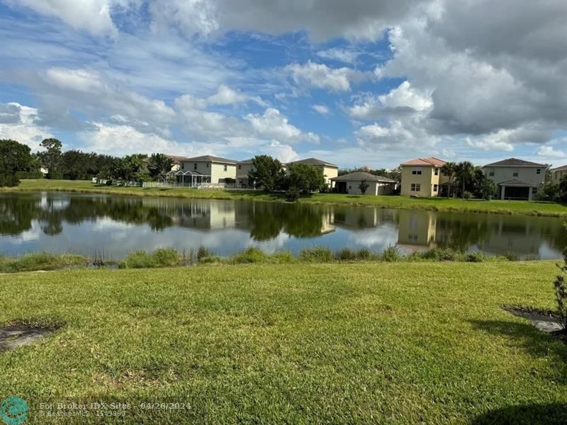 Image 11 of 18 For 2481 Treviso Cir