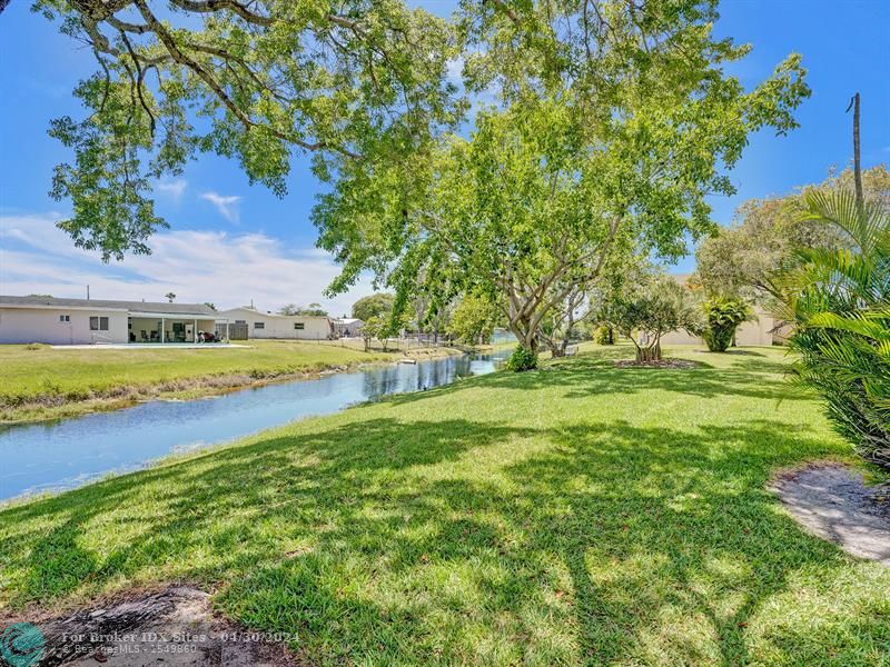 Image 14 of 26 For 6770 Royal Palm Blvd  201l