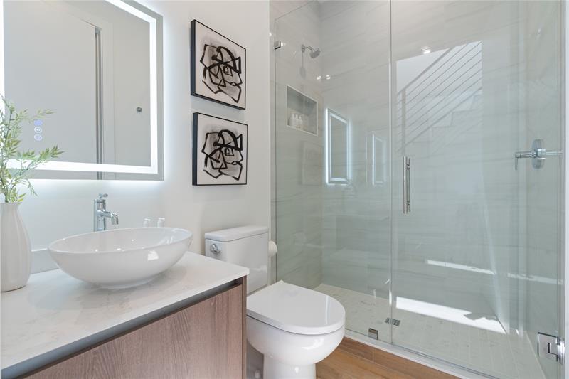 Image 25 of 53 For 812 12th Street  812
