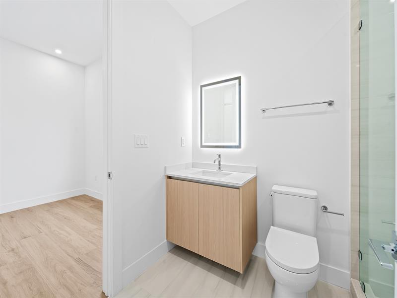 Image 42 of 53 For 812 12th Street  812