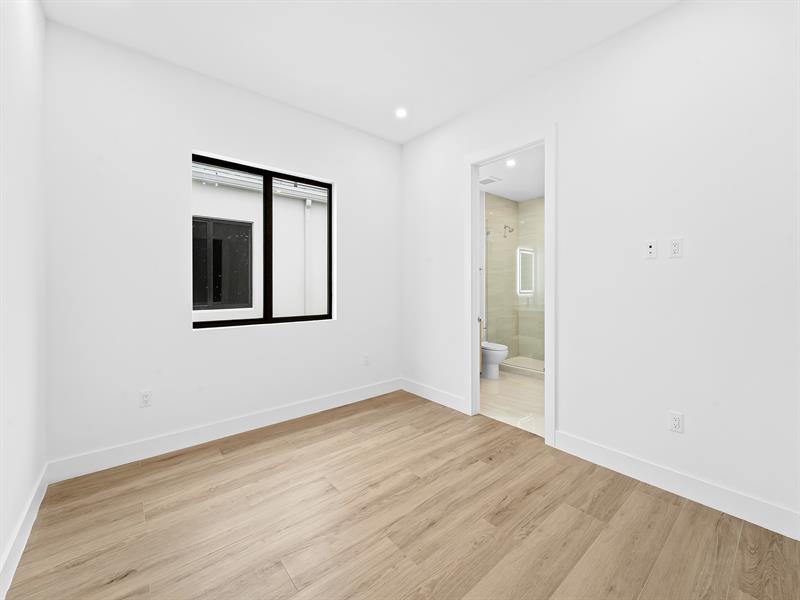 Image 44 of 53 For 812 12th Street  812