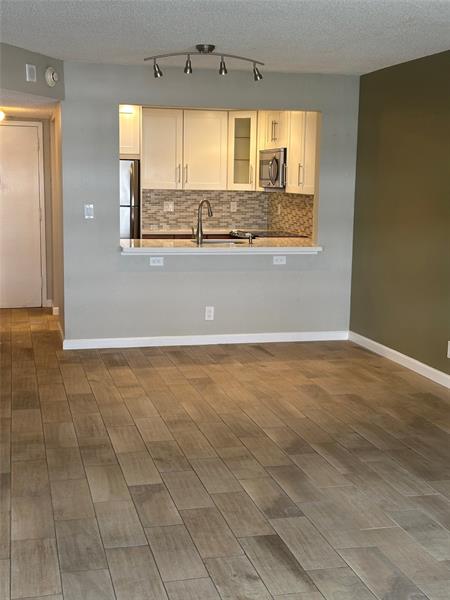 Image 13 of 31 For 1160 Federal Hwy  415