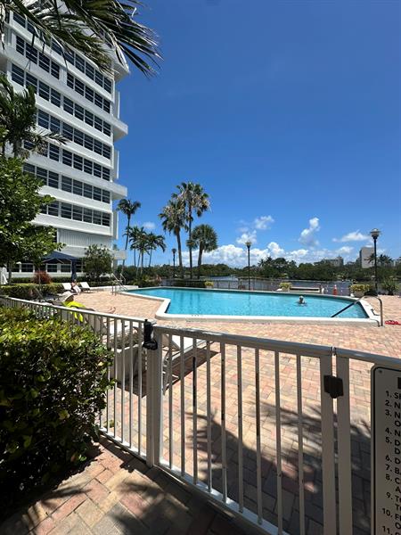 Image 30 of 31 For 1160 Federal Hwy  415