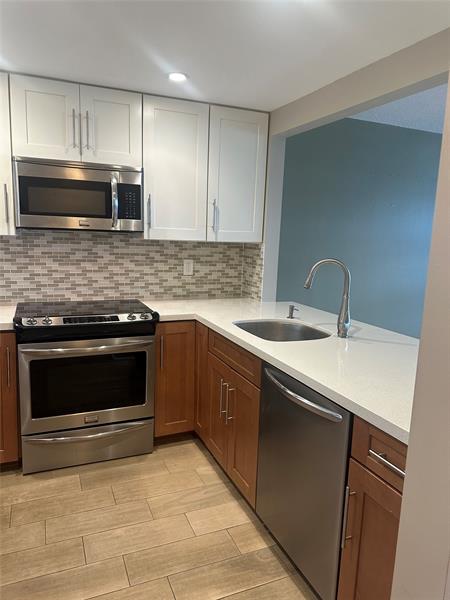 Image 8 of 31 For 1160 Federal Hwy  415