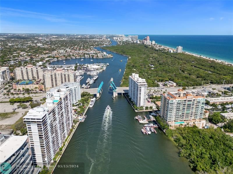 Image 69 of 71 For 936 Intracoastal Dr  7e